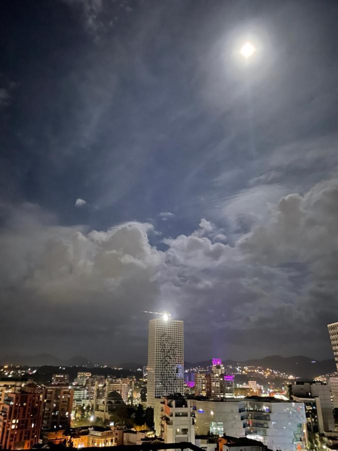 Easy Peasy - 9Th Floor View Downtown Apartment ติรานา ภายนอก รูปภาพ