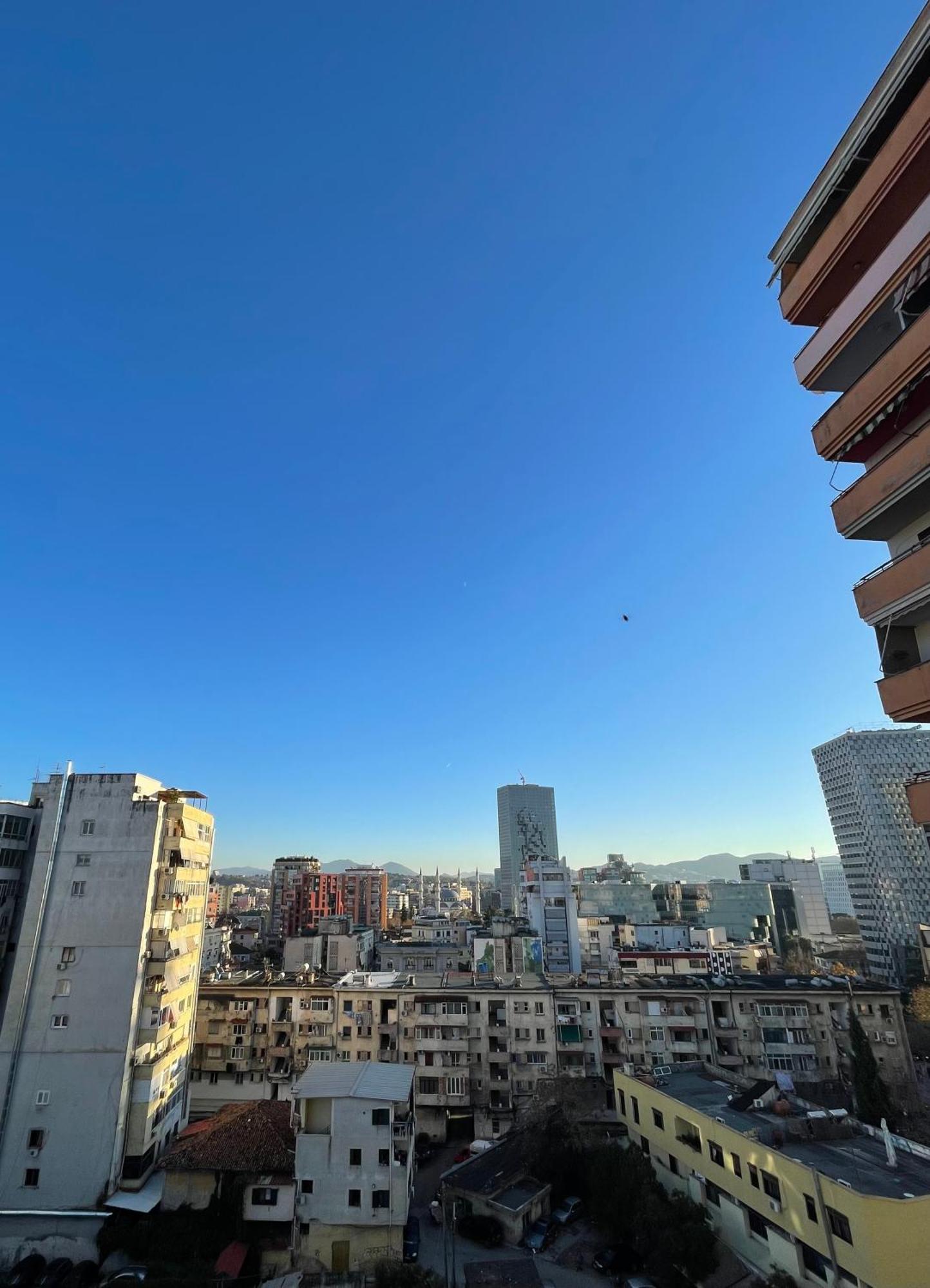 Easy Peasy - 9Th Floor View Downtown Apartment ติรานา ภายนอก รูปภาพ